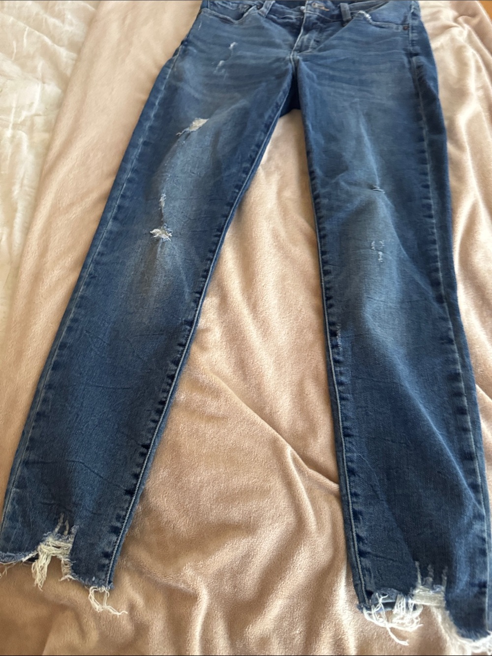 Lucky Brand young girls  Blue Ripped Skinny Jeans 4x27 size